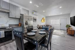 Anaheim 2BR Guesthouse