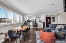 Bright & Cozy 4BR Anaheim Escape
