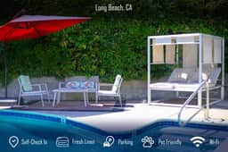 Chic Townhome Private Pool Sleeps 8+