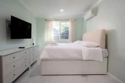 New LA Getaway Pad