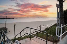 Strandhuis - LB Loft 1 mile from Beach