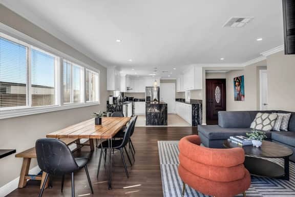 Bright & Cozy 4BR Anaheim Escape