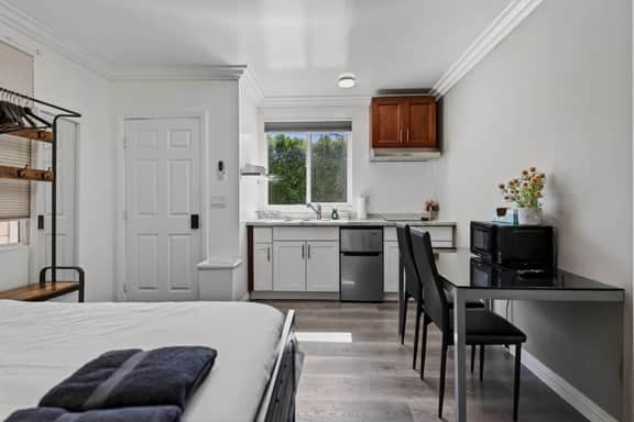 Cute Gated Studio Unit B