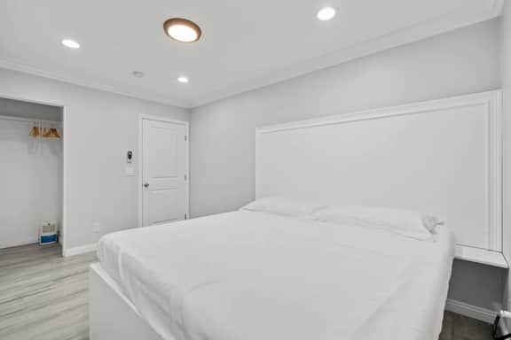 Quiet 2BR El Monte Condo, Centrally Located