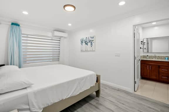 Quiet 2BR El Monte Condo, Centrally Located
