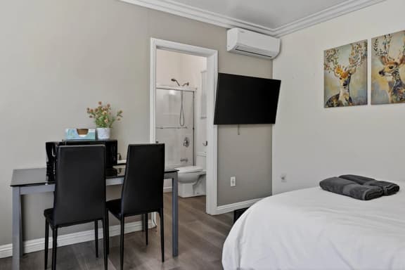 Cute Gated Studio Unit B